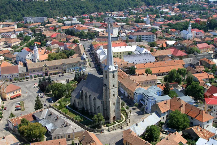 Alegeri 2025: Cum s-a votat în primul tur al alegerilor prezidențiale în Dej 