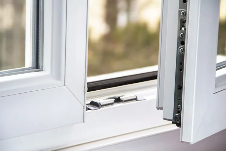 Căldură puțină și taxe multe? Statul vrea să te scape de geamurile vechi: Vine programul de termopane cu bani de la Guvern