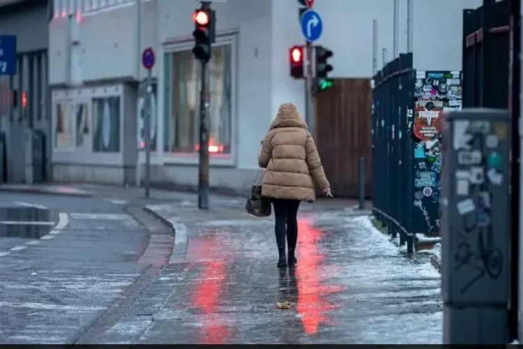 Meteorologii au anunțat vreme extrem de rece! Minime de -3 grade și brumă în mai multe județe. Cum va fi vremea la Cluj 