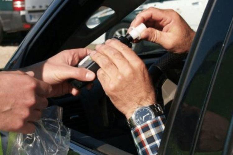 Cu piciorul pe accelerație și alcoolul în sânge: Un clujean, arestat după ce a fost prins conducând cu peste 1 la mie alcoolemie