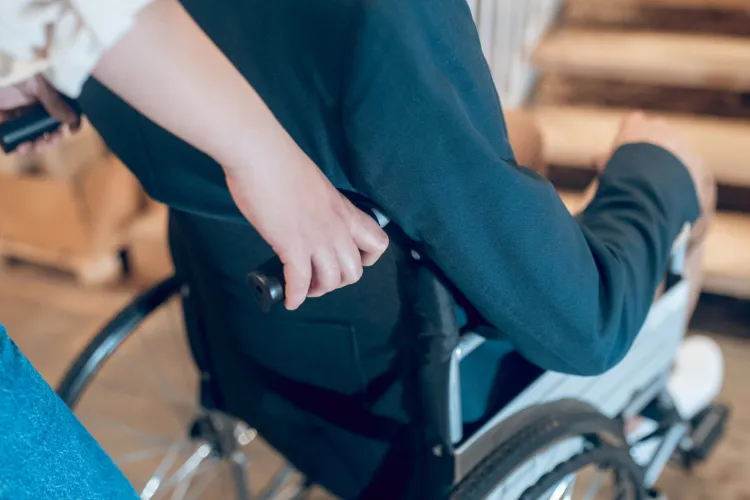 Nepăsare totală! Casa de Pensii Cluj nu mai răspunde la telefon. O bunicuță de 76 de ani, imobilizată la pat, forțată să bată 80 km pentru o întrebare