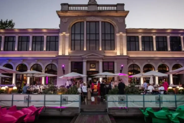 Cât pui în plic la nuntă în 2025, în funcție de oraș. Clujul e în top: Noroc sau Ghinion? Depinde de care parte a plicului ești 