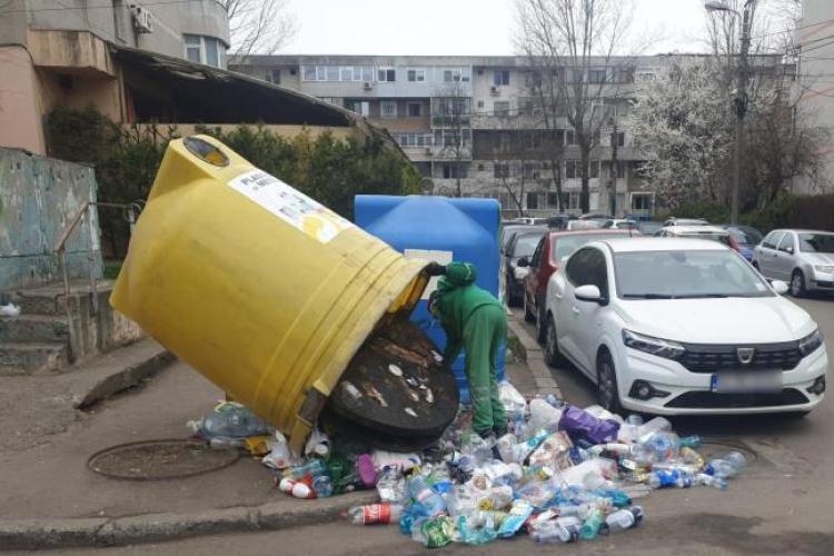 Dezastru pe o stradă din Cluj-Napoca! Clujenii sunt revoltați: „Oamenii străzii și-au făcut culcuș și împrăștie mizeria peste tot” 