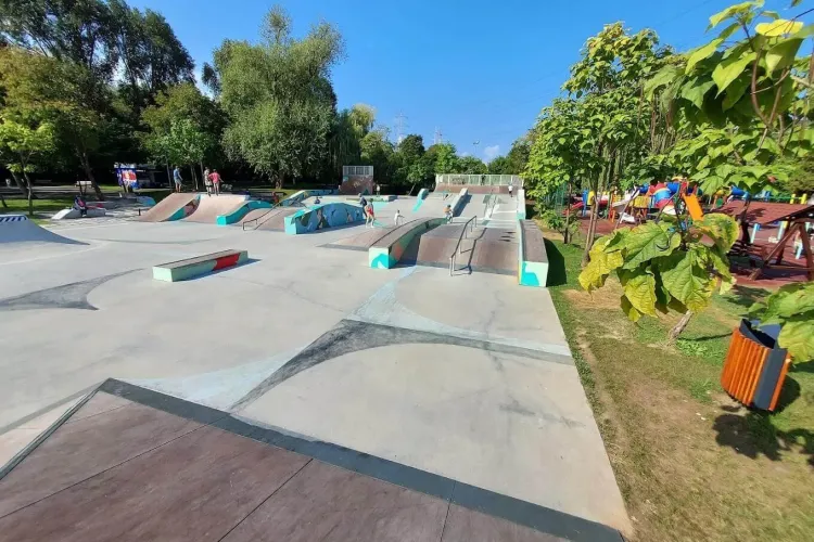 Un parc din Cluj-Napoca este „sufocat” de mirosul substanțelor interzise: „Sunt mulți copii mici în zonă.... poate se face ceva în privința asta”