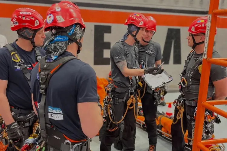 FOTO. Un pompier clujean se pregătește să cucerească Europa alături de colegii săi! Cei mai buni salvatori din țară vor să impresioneze o lume întreagă 