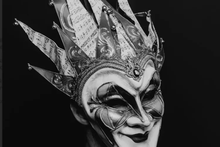 Unul dintre cei mai cunoscuți și mai moderni DJ din lume vine la Cluj-Napoca. Sub celebra mască venețiană, va încinge scena la BT Arena FOTO