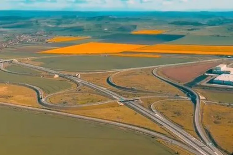 Imagini SPECTACULOASE cu un nod de autostrăzi din Cluj: „Parcă ești în Dubai, dar cu mai multă culoare!” VIDEO