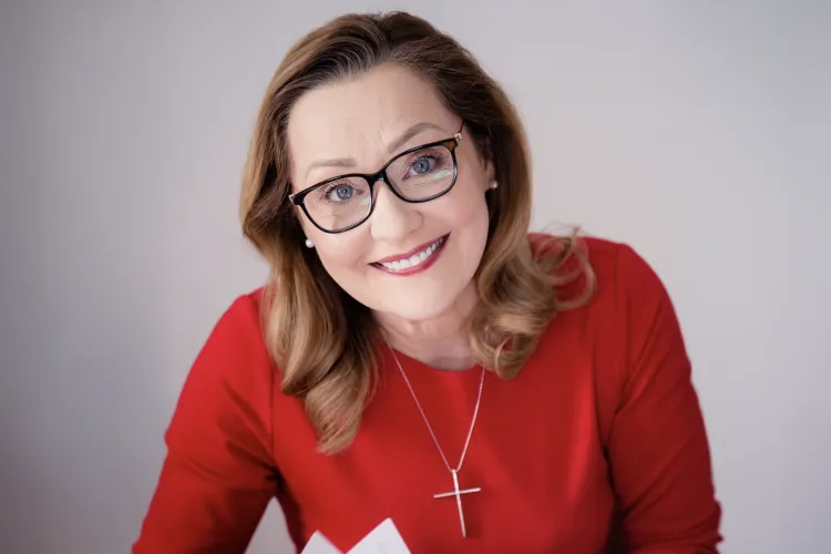 Elena Lasconi, finalista de anul trecut la alegerile prezidențiale, declară cu cine va vota în turul 2 de anul acesta: „Sunt multe de spus pro și contra”