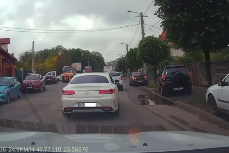 Scene pe șosea cu accente de film: Un șofer din Cluj a fost surprins conducând agresiv și înjurând. „Aveți grijă cu ăsta, că are ceva probleme” VIDEO