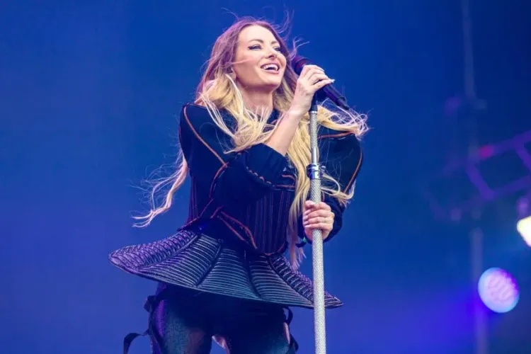 Cântăreața Delia a anunțat pe cine votează. „Vă rog să nu mă așteptați cu o bâtă, sau la colț, să mă scuipați” VIDEO