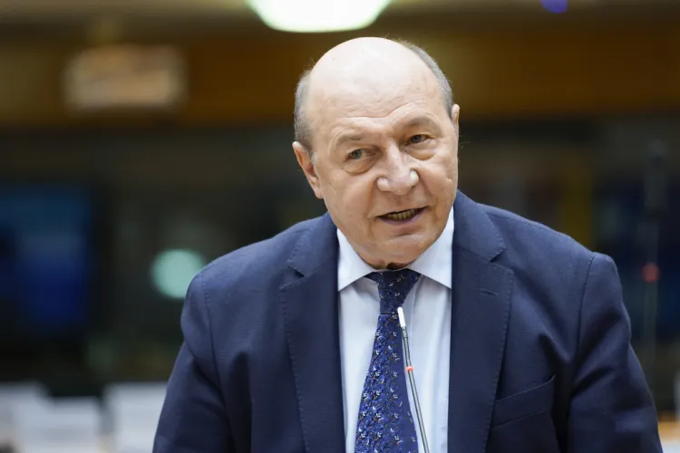 Fostul preşedinte Traian Băsescu știe cine va decide câștigătorul în turul doi al alegerilor prezidențiale: „Vom fi în situaţia din 2009”