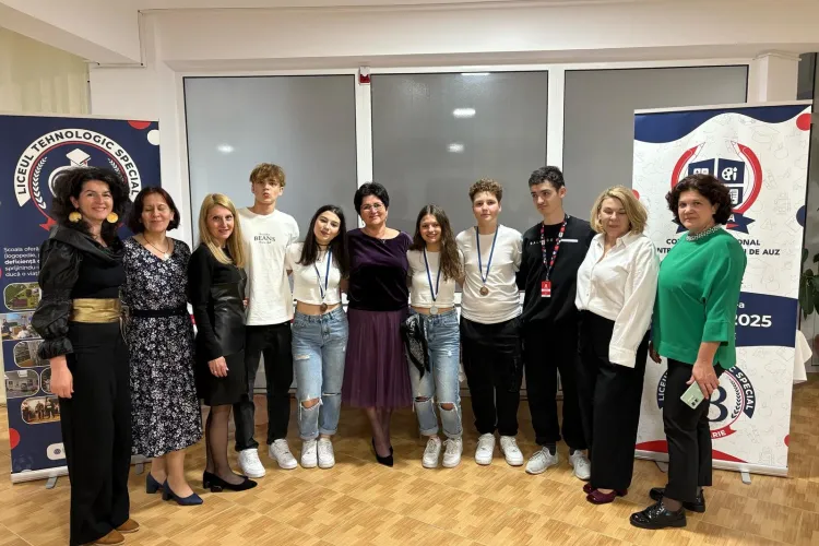 Elevii din Cluj au obținut rezultate excepționale la Concursul Național pentru cei cu deficiențe de auz. Câți dintre ei au primit medalii?