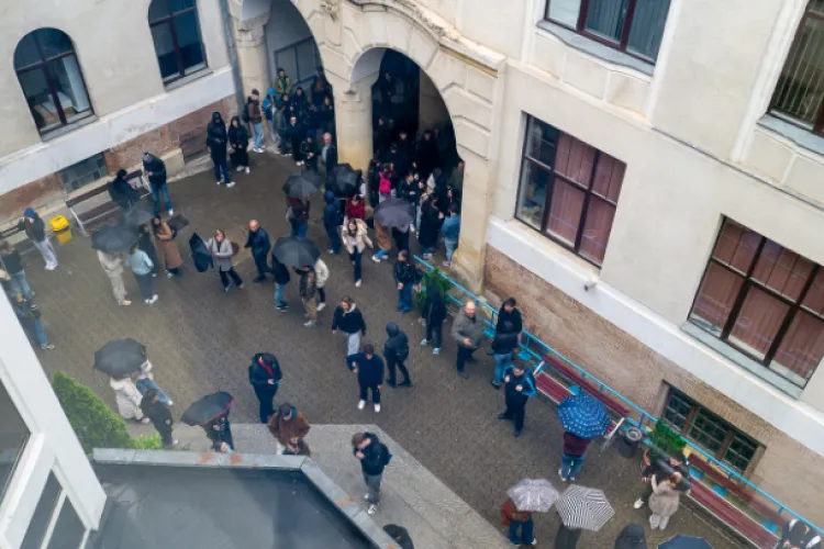  Emoții intense la UMF Cluj! A început simularea examenului de admitere - FOTO 