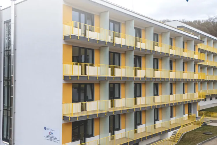O Universitate de Medicină și-a construit de la zero un cămin studențesc ultra-dotat. Studenții vor sta în condiții la standarde internaționale