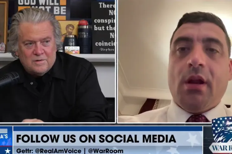 George Simion a anunțat într-un interviu dat fostului consilier al lui Trump pe cine pune premier, dacă câștigă alegerile:„Într-o lună îl punem în funcție”