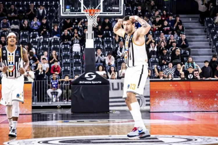 Start perfect pentru campioni! U-BT spulberă Vâlcea în BT Arena și își apără titlul cu o victorie răsunătoare în prima semifinală