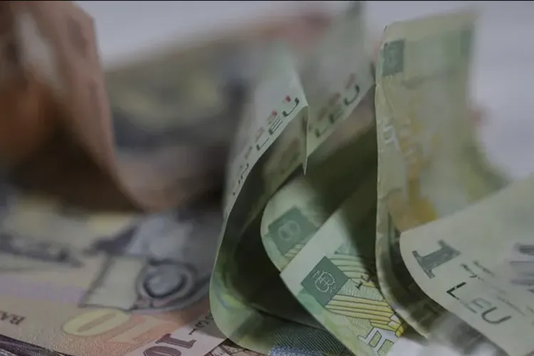 Se anunță vremuri grele! România atrage mai puține investiții și acumulează mai multă datorie externă