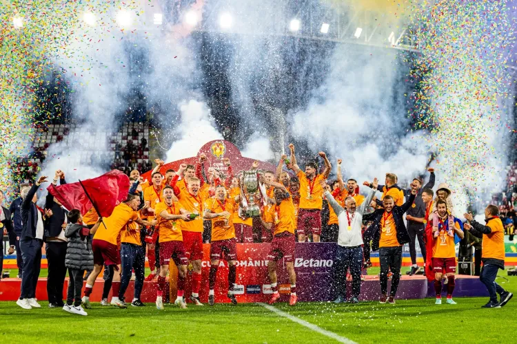 Dan Petrescu, mesaj emoționant după câștigarea Cupei României: „Îi dedic trofeul mamei mele, de acolo de sus m-a păzit”