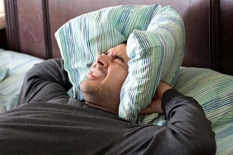 Coșmarul unui tânăr din Cluj, care credea că și-a cumpărat apartamentul de vis: „Am ajuns să dorm în fiecare noapte cu dopuri de urechi”