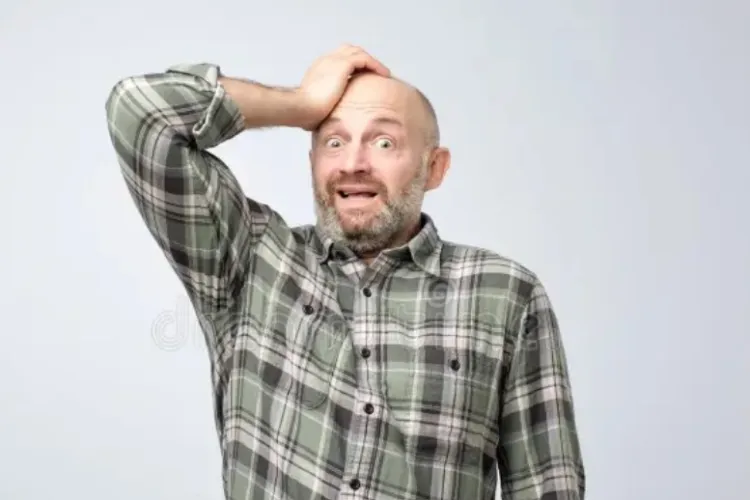 Te doare mintea! La Cluj chiar se poate orice: Un șofer și-a „aruncat” la gunoi MAȘINA de LUX. FOTO în articol