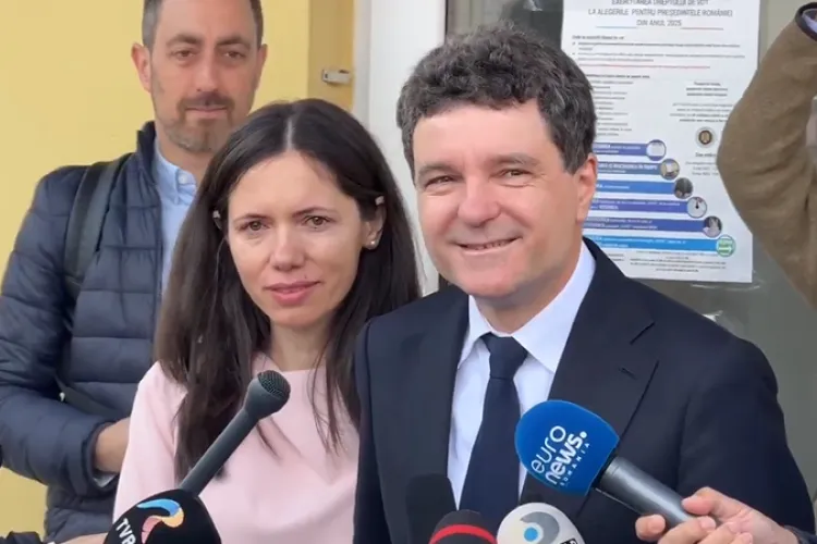 Nicușor Dan, la urne! Candidatul independent a votat în localitatea sa natală: ,,Am votat pentru o schimbare care sa aducă prosperitate