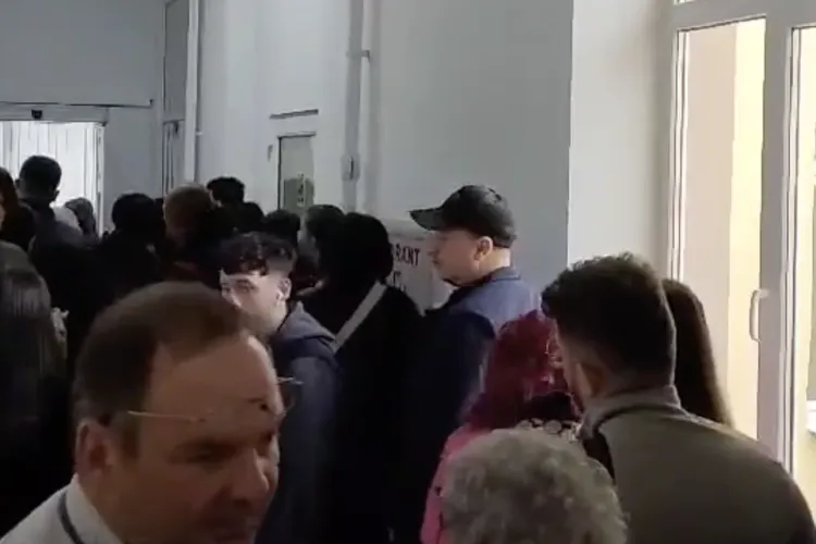 Clujul votează în masă! Cozi la secțiile de votare din Cluj: aproape 250 de mii de alegători până la ora 14:00 VIDEO