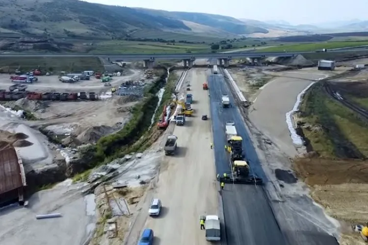 Cluj-Napoca va fi conectat la autostrada A3 în această vară. Care este termenul avansat de Emil Boc pentru drumul de legătură de la Tureni