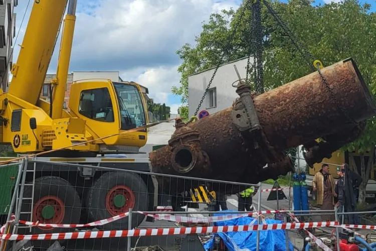 Noutăți privind lucrările care întrerup apa pentru zeci de mii de clujeni. Un ansamblu GIGANTIC de robineți și vane a fost tăiat GALERIE FOTO