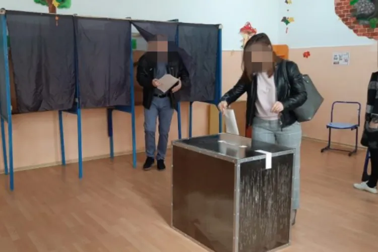 Polițiștii clujeni anunță: S-a înregistrat o fraudă la vot. O femeie s-a ales cu dosar penal după ce a votat, deși îi era interzis acest drept