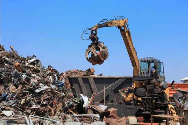 Cluj: Fraudă URIAȘĂ cu fier vechi, depistată cu ajutorul e-factura. Prejudiciul este de 4 milioane de lei