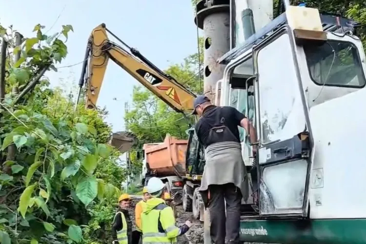 Clujul nu mai joacă la noroc cu alunecările de teren! Viceprimarul Dan Tarcea anunță lucrări de consolidare pe strada Uliului FOTO