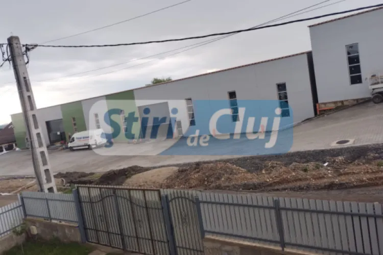  VIDEO Tensiune mare în Apahida din cauza unui șantier: „Mi se zguduie casa. Au turnat beton și la 12 noaptea. Curțile ni se inundă la fiecare ploaie”