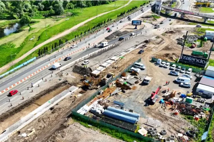 Imagini aeriene SPECTACULOASE cu lucrările la Centura metropolitană tronsonul 1, de lângă VIVO Cluj - VIDEO
