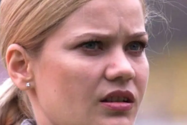 Cum arăta acum 25 de ani clujeanca Ioana Cosma, cea care a devenit prima femeie comentator de fotbal. Imagini senzaționale din vremurile bune FOTO