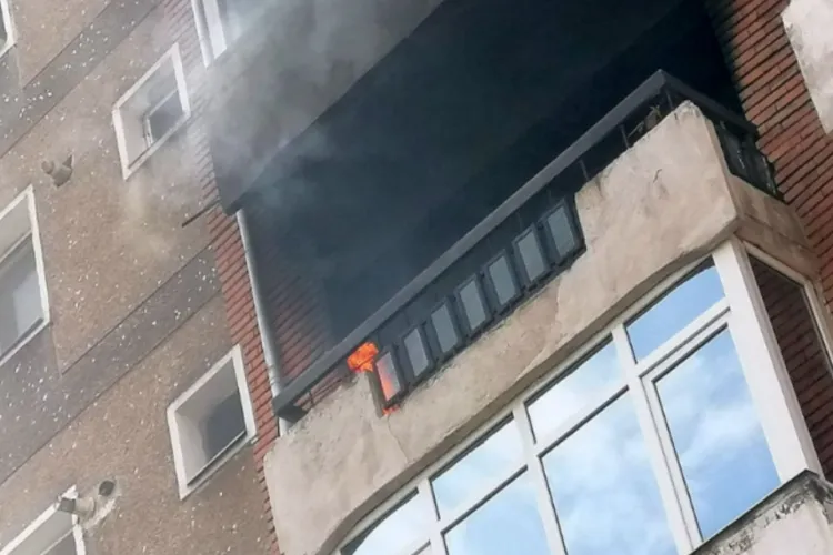 Incendiu într-un apartament din Cluj-Napoca: Apartamentul e inundat de fum. Intervin trei echipaje de pompieri