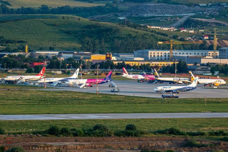 Vești excelente pentru clujeni! Aeroportul Cluj lansează rute directe spre destinații spectaculoase din Europa, inclusiv insule de vacanță de TOP