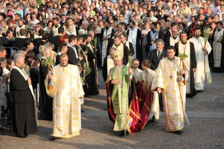 Procesiune de Rusalii în centrul Clujului: Credincioșii sunt invitați la rugăciune pentru natură și roadele pământului