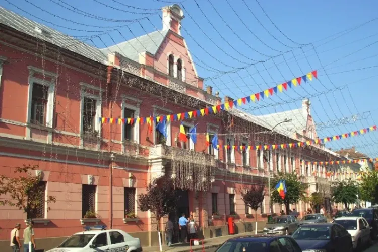 BREAKING NEWS Percheziții la Primăria Dej! Mascații au blocat toată activitatea instituției