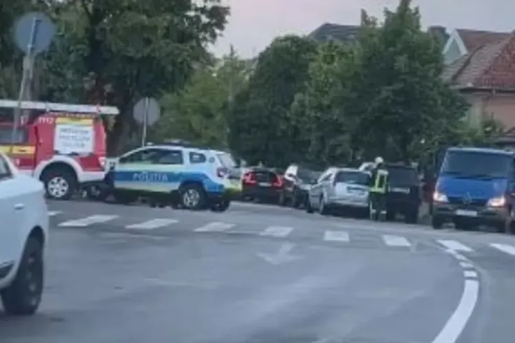 Accident în Cluj-Napoca în urmă cu câteva momente. Doi bărbați răniți pe Brâncuși