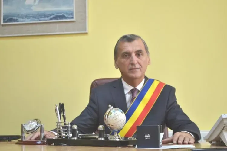 Surse: Perchezițiile de la Primăria Dej l-ar viza inclusiv pe primarul Morar Costan. S-ar fi făcut percheziție și la domiciliul acestuia