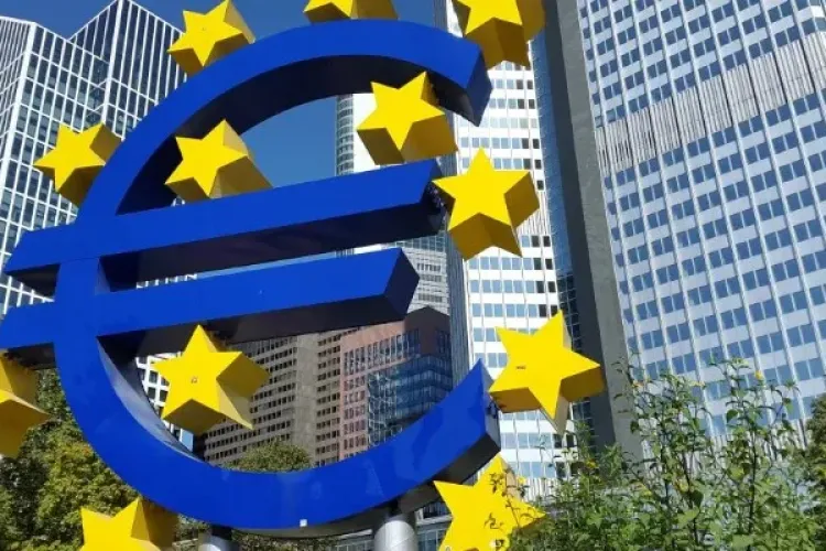 Vecinii ne-au luat fața! Bulgaria primește acordul UE pentru a adopta euro din 2026