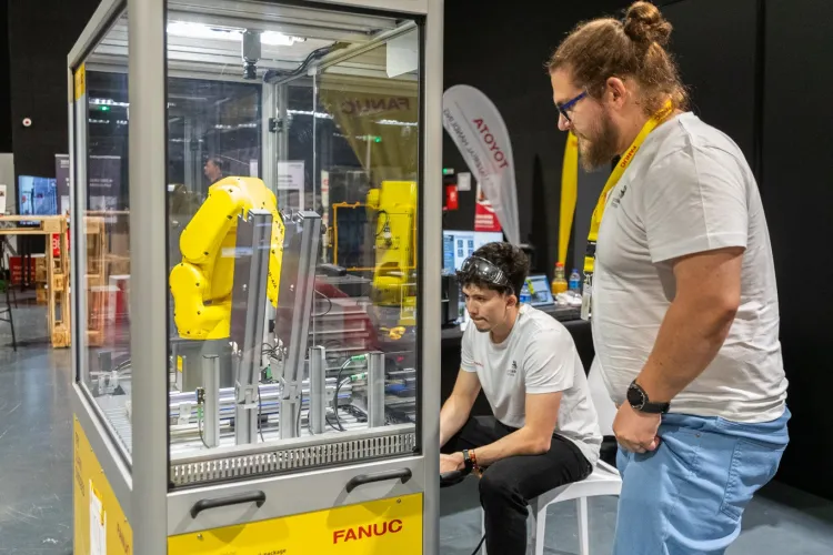 Universitatea Tehnică din Cluj-Napoca scrie istorie! Doi studenți vor concura cu cei mai buni tineri profesioniști din Europa FOTO 