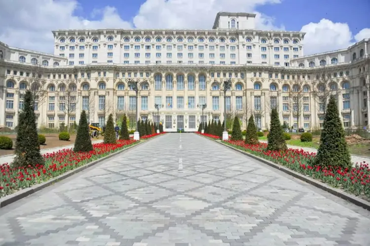 Bolojan s-a ținut de cuvânt! A dovedit că se pot reduce cheltuielile și încă repede. Ce clujean a avut o contribuție esențială