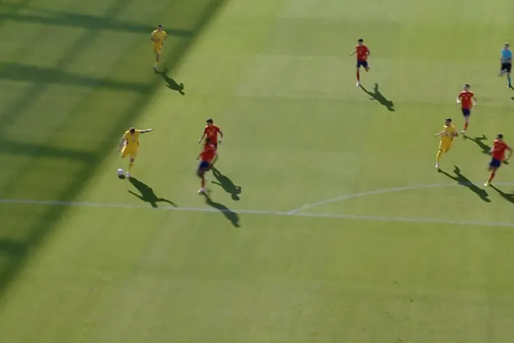 Are șansa să fie golul etapei! Reușita lui Louis Munteanu, în luptă cu staruri internaționale pentru votul fanilor