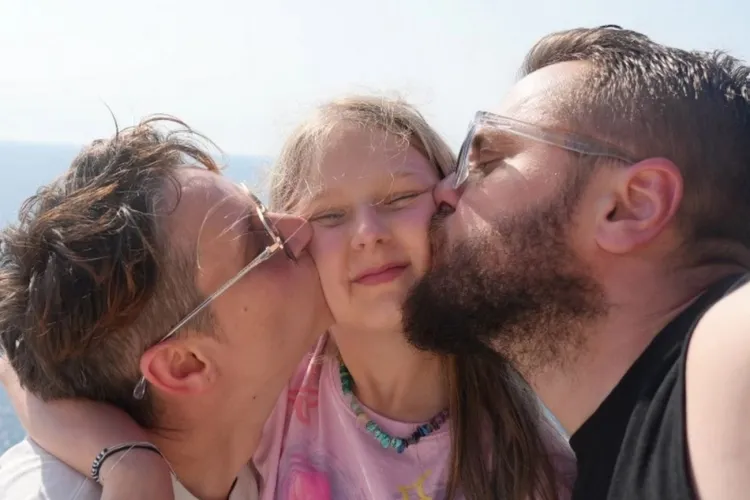 FOTO. Imagini de colecție! Unde și-a petrecut vacanța cel mai cunoscut actor de stand-up comedy din Cluj. „Cu oamenii ăștia faini!”