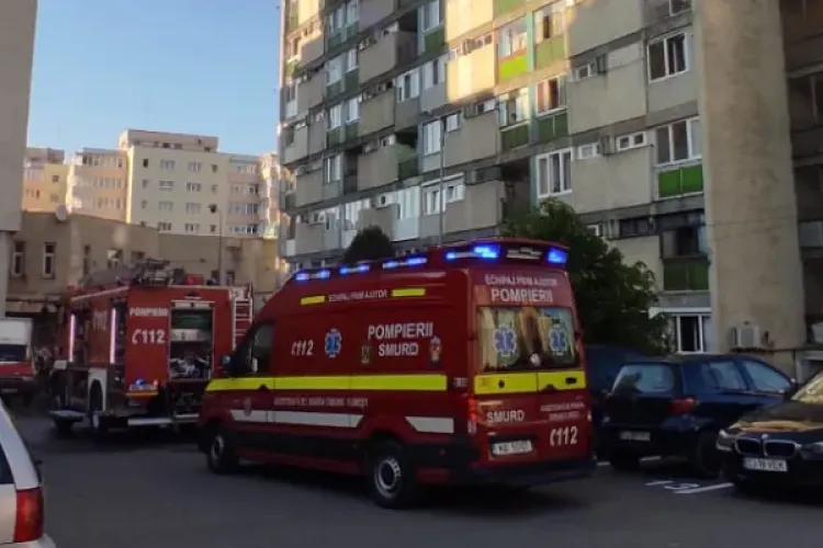 O femeie a murit după ce a căzut de la înălțime pe Aleea Herculane din Cluj-Napoca. Manevrele de resuscitare au rămas fără răspuns