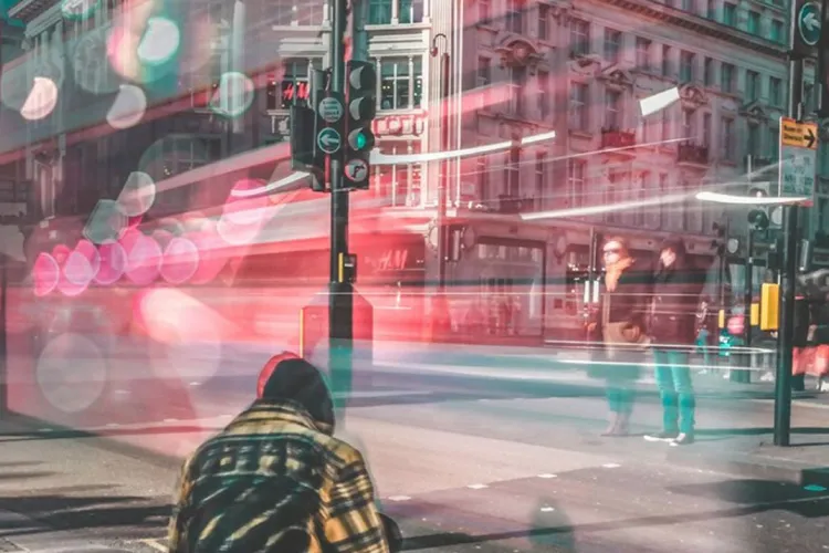 Cluj-Napoca va avea semafoare 5G cu inteligență artificială și senzori care colectează date despre mașini și pietoni. La ce vor fi folosite informațiile