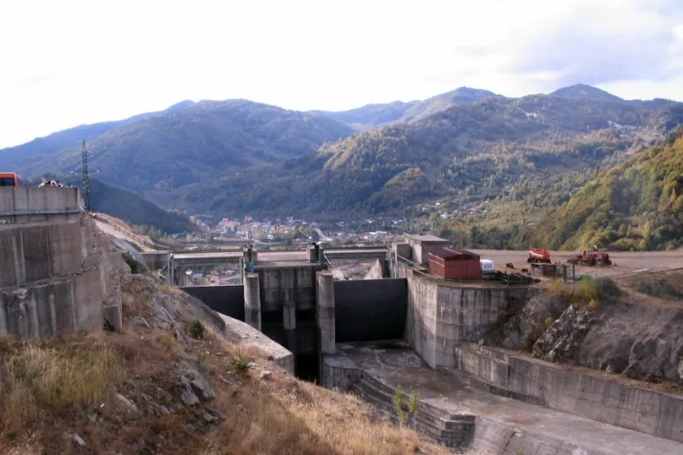 Premieră în România: Un baraj al Hidroelectrica va fi demolat! Care este motivul acestei decizii uluitoare luate astăzi de judecătorii clujeni