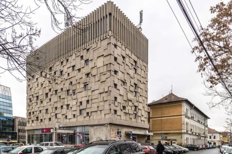 Boc spune că nu știe, dar un document există de acum 5 ani: Palatul Telefoanelor e monument istoric! Primăria poate exercita dreptul de preempțiune