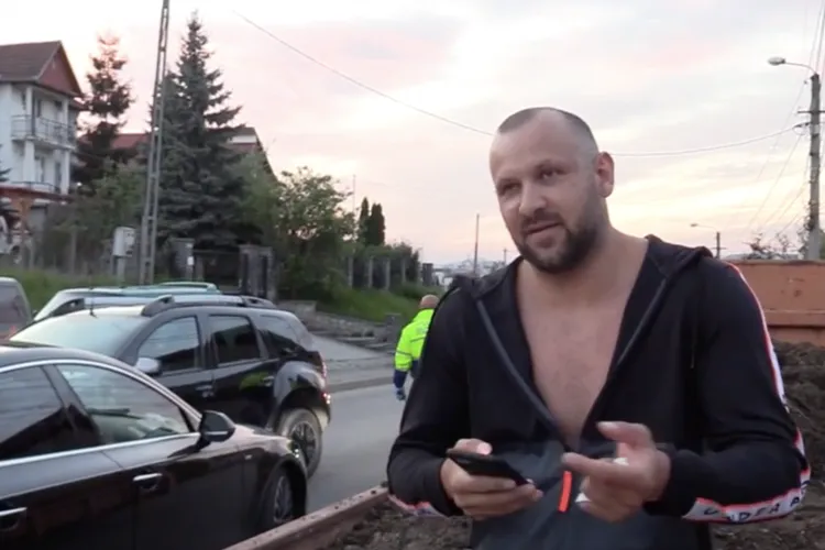 Jaf ca în filme! Bandă de clujeni cu cagule a năvălit la o petrecere. I-au legat pe participanți și i-au obligat prin amenințări să le vireze sume uriașe